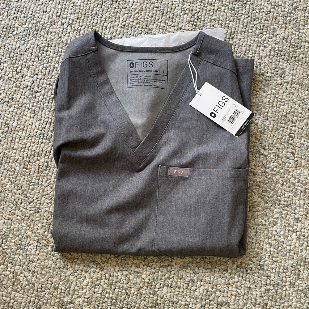 FIGS catarina one-pocket scrub top